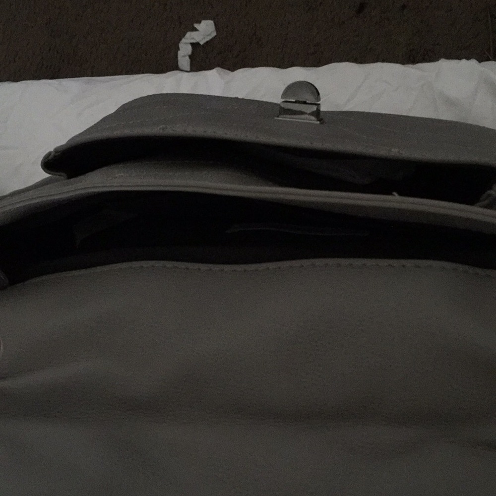 Handbag - Picture 3 of 3